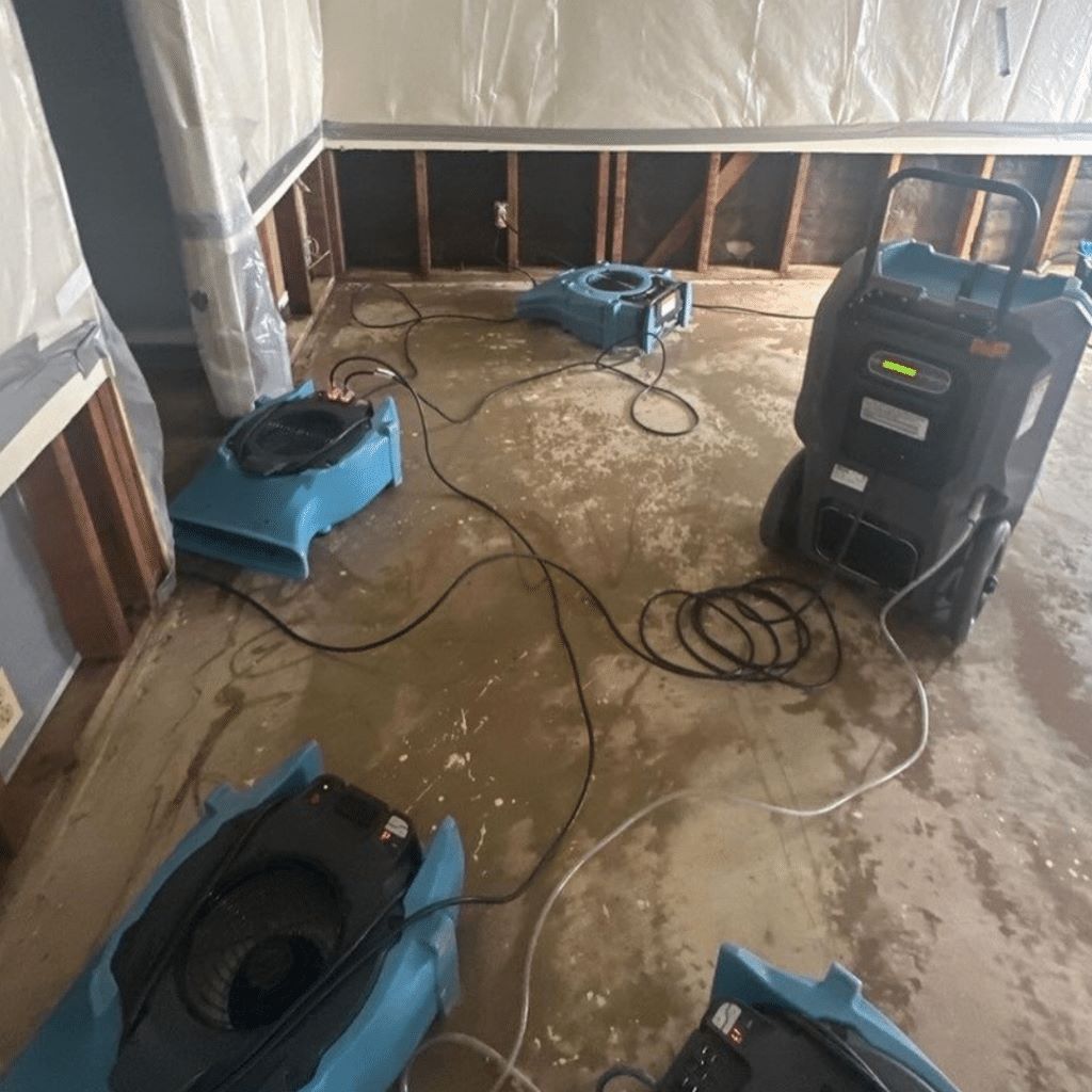 How to Choose the Right Water Damage Restoration Company